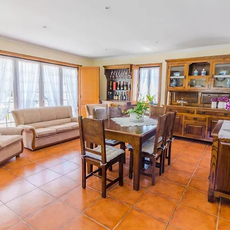 Araujo 111 - Traditional House