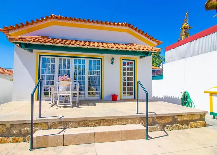 Araujo 111 - Traditional House Feriehus Leca do Balio