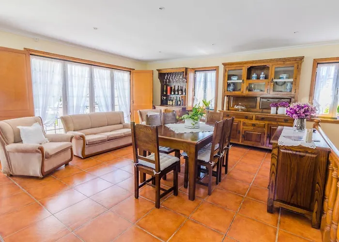 Araujo 111 - Traditional House